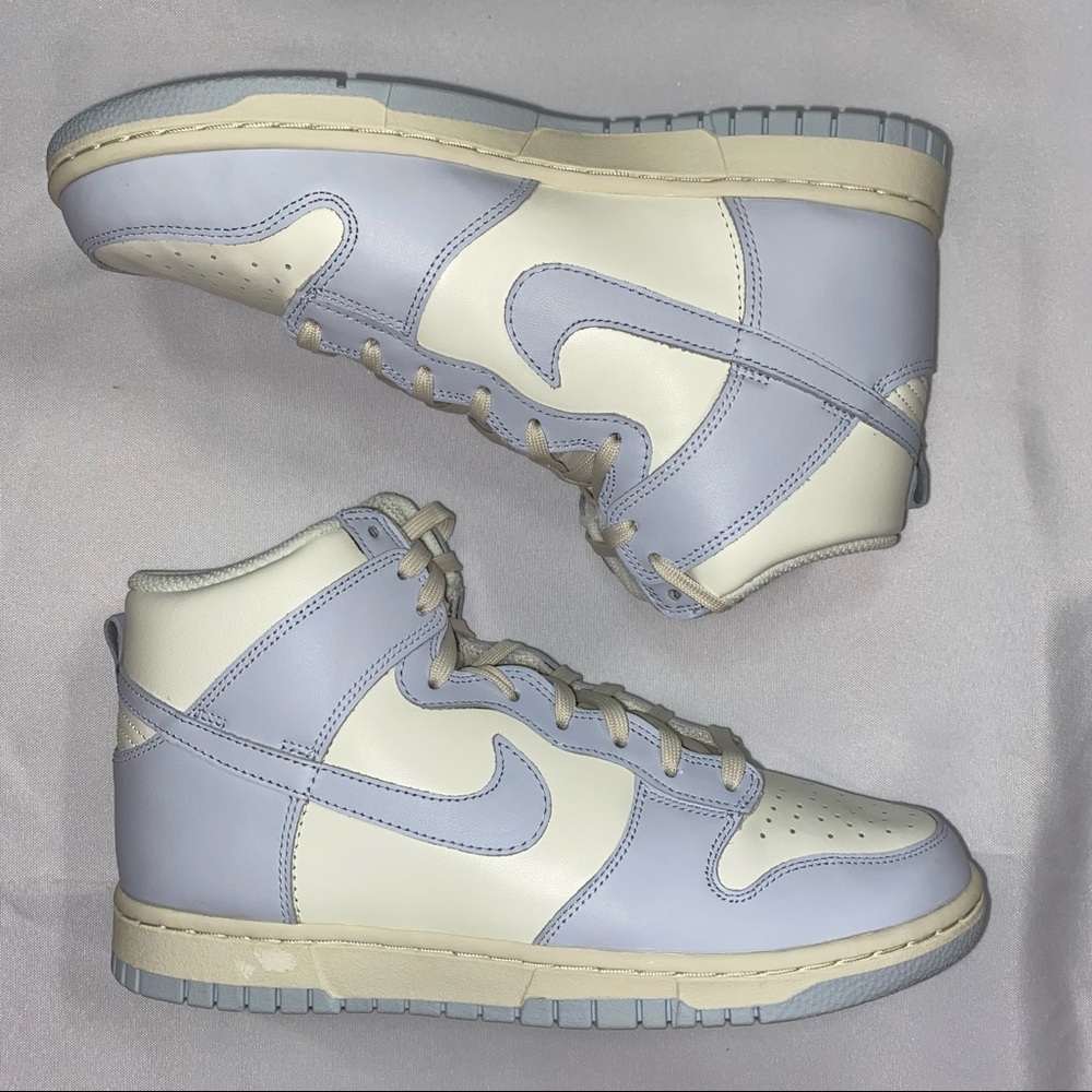 Women’s Nike Dunk High Football Grey 9.5W 8M NEW - Picture 2 of 5